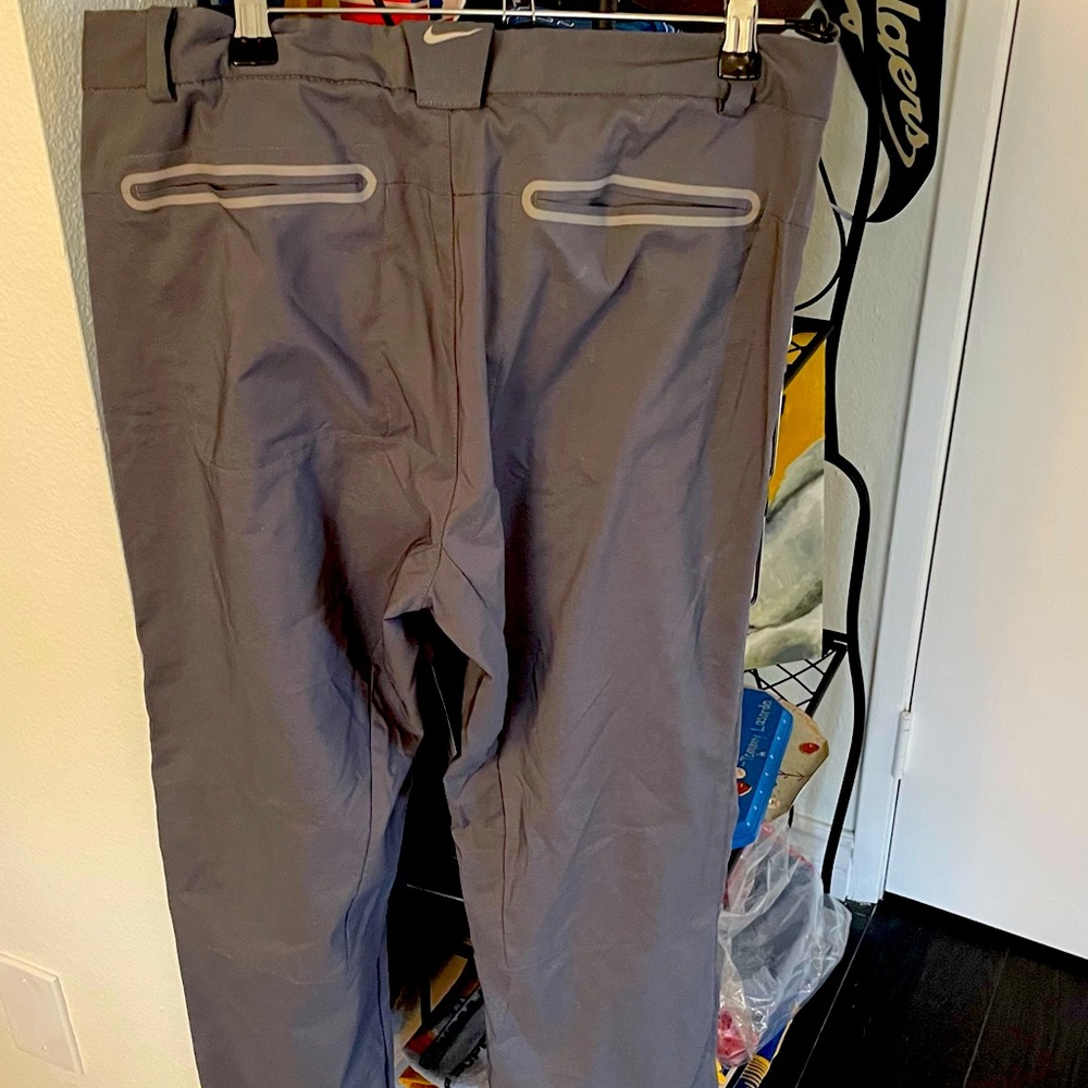 Nike Mens Golf Pants 32x32 slightly Used Gray